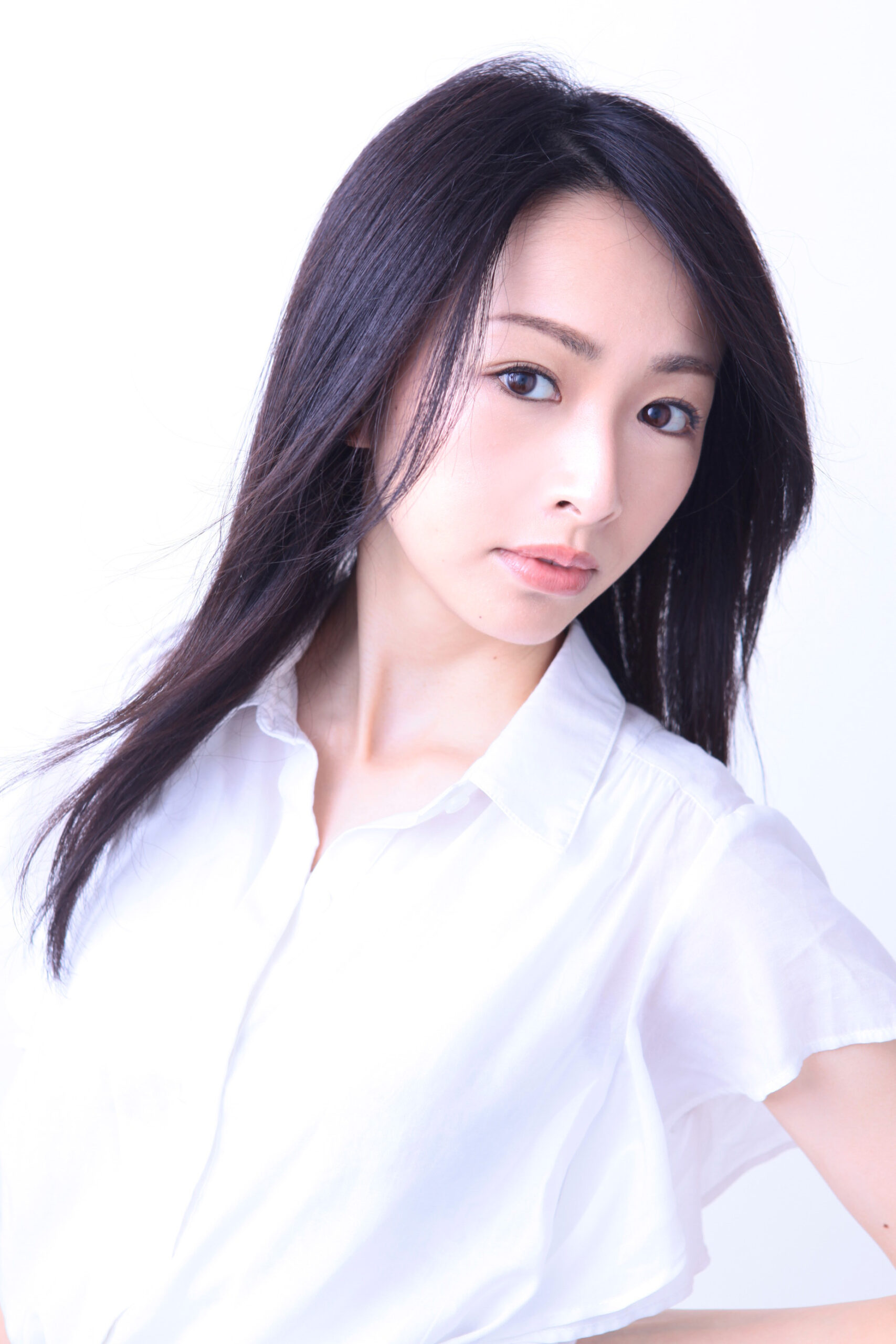 舞台演技と映像演技は何が違う？求められるスキル・現場のリアルを全公開！